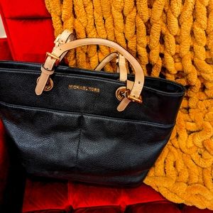 Michael Kors purse black